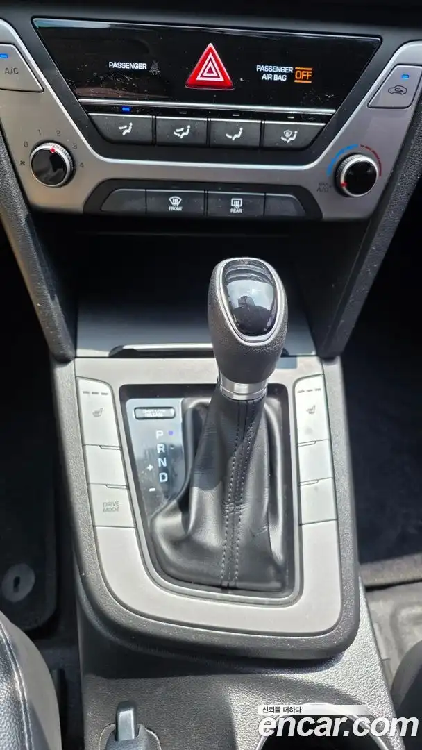AVANTE Hyundai 2018.1-OPTION-016