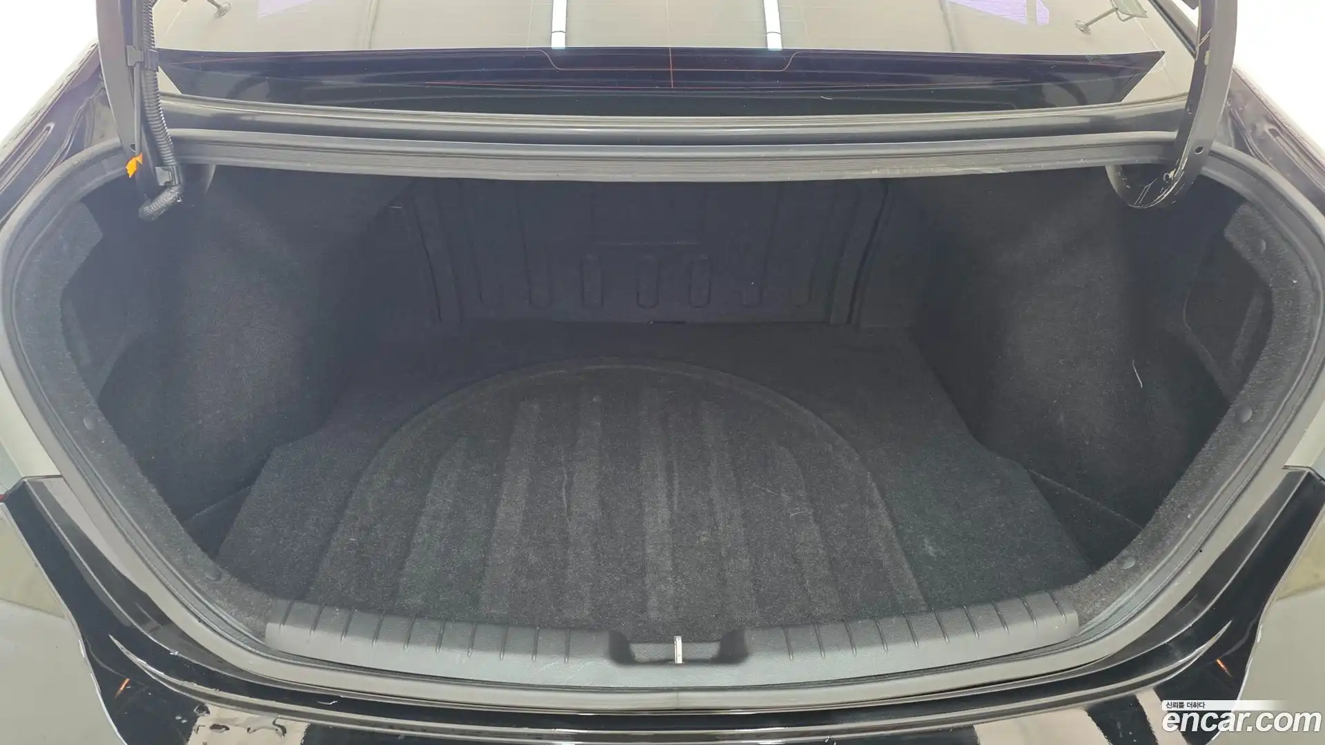 AVANTE Hyundai 2018.1-OPTION-023