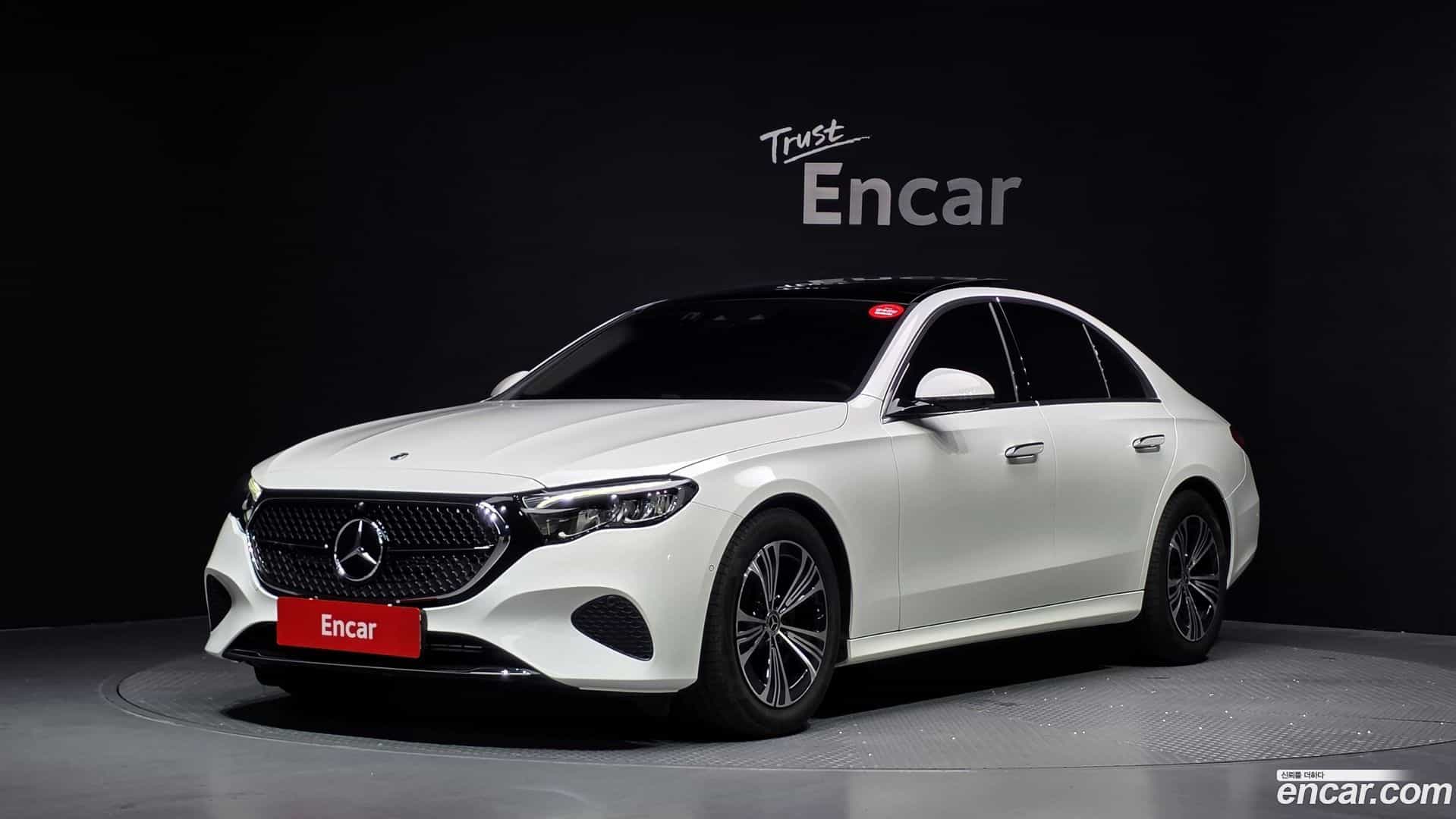 E-Class Mercedes-Benz 2025.1-OUTER-001