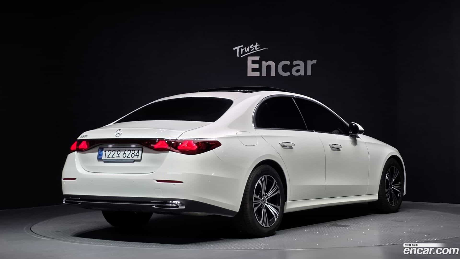 E-Class Mercedes-Benz 2025.1-OUTER-002