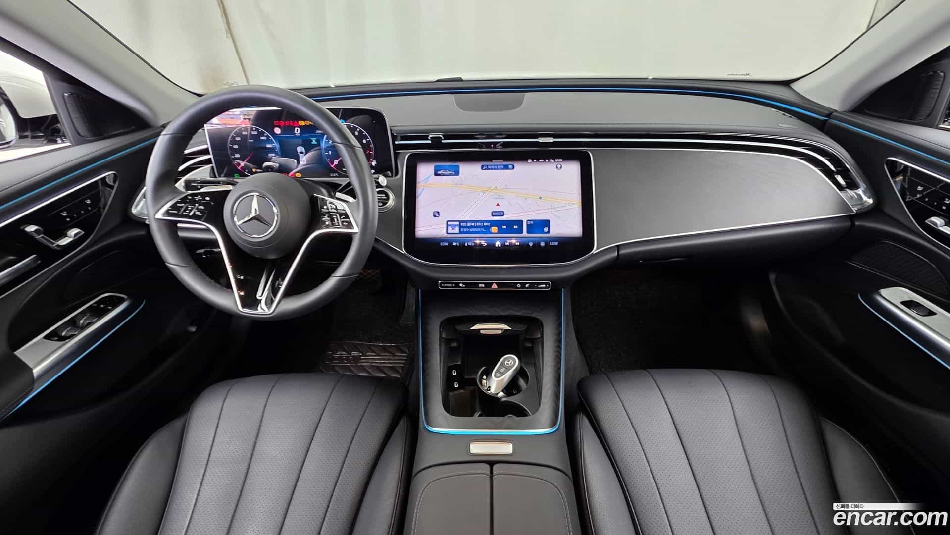 E-Class Mercedes-Benz 2025.1-INNER-007