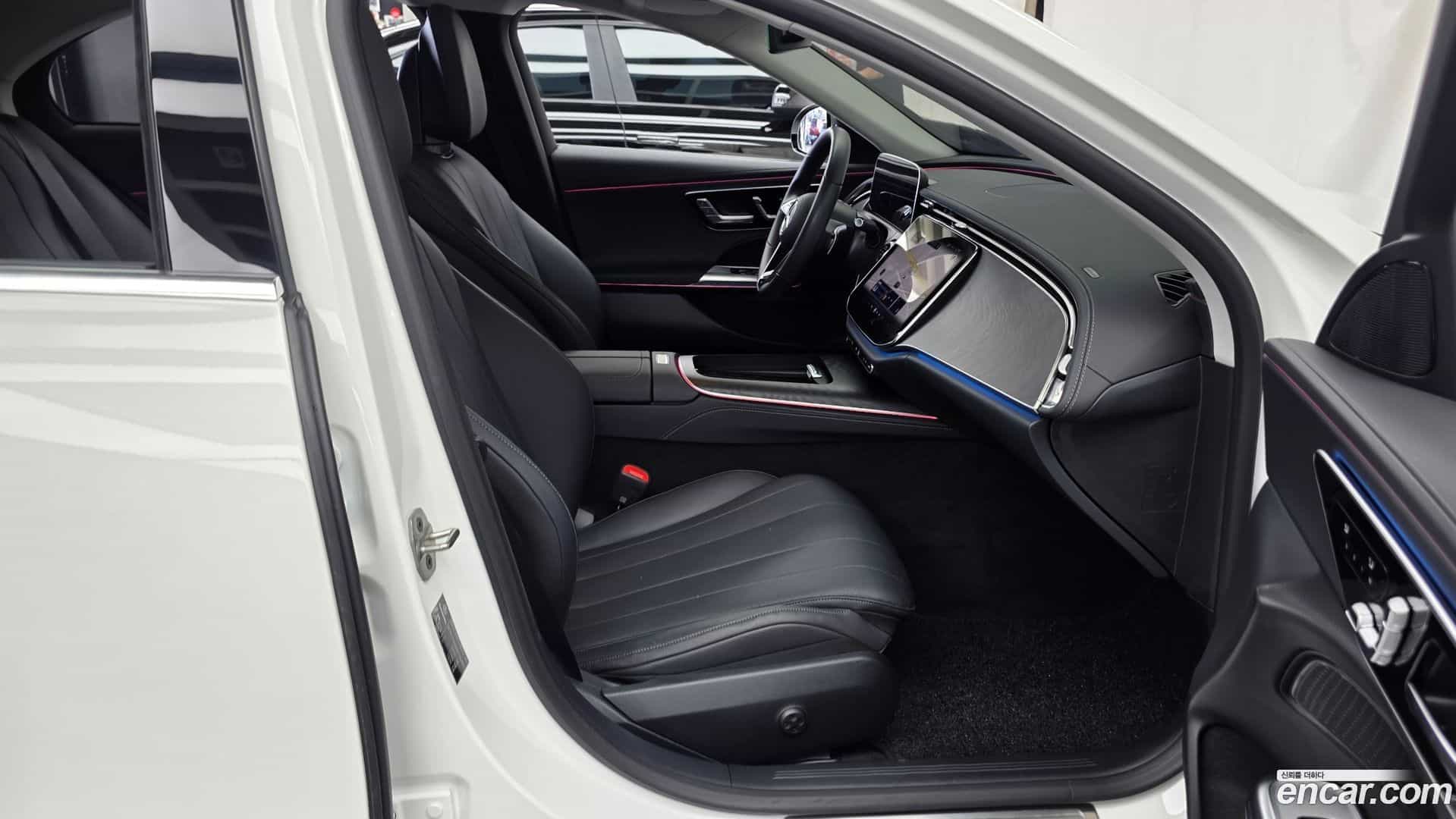 E-Class Mercedes-Benz 2025.1-OPTION-015