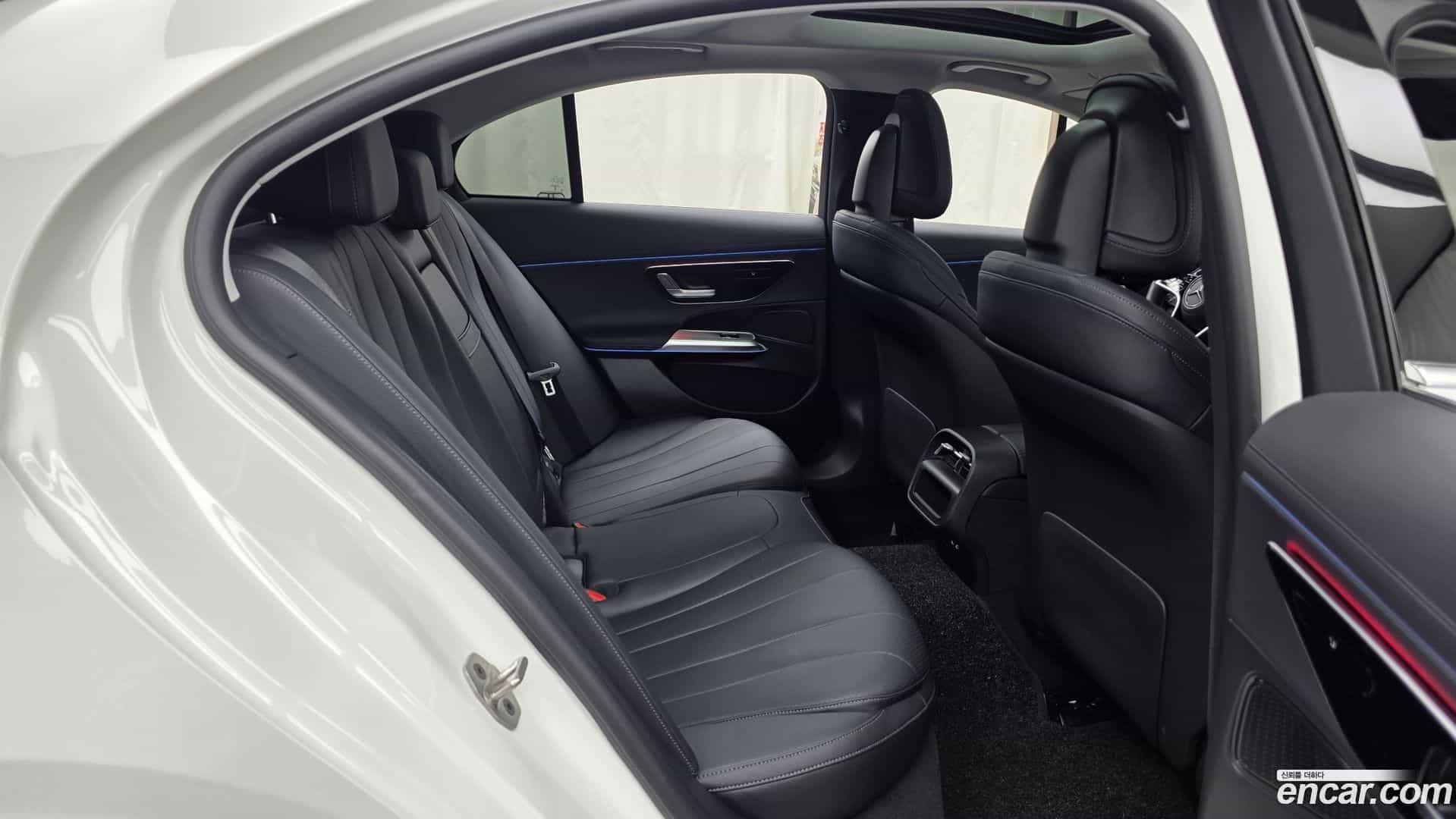 E-Class Mercedes-Benz 2025.1-OPTION-016