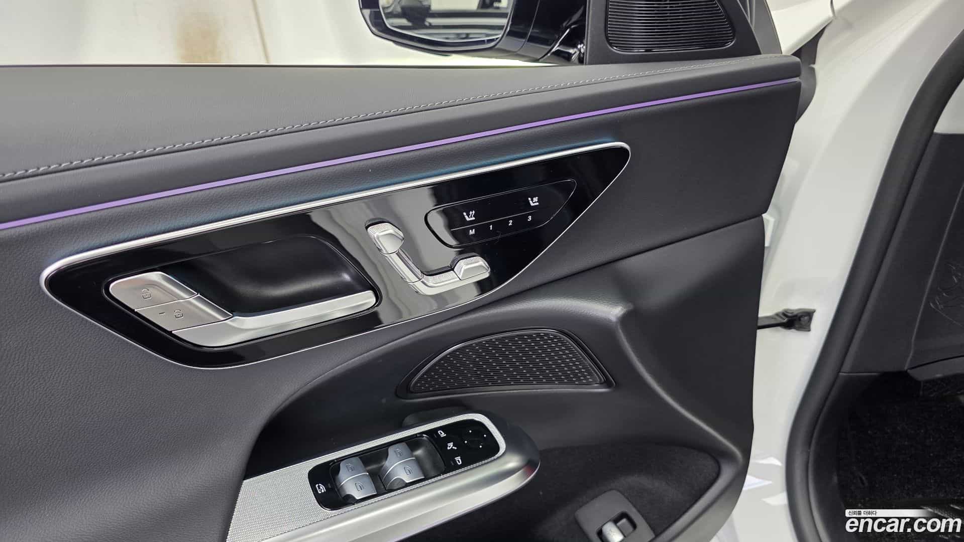 E-Class Mercedes-Benz 2025.1-OPTION-040
