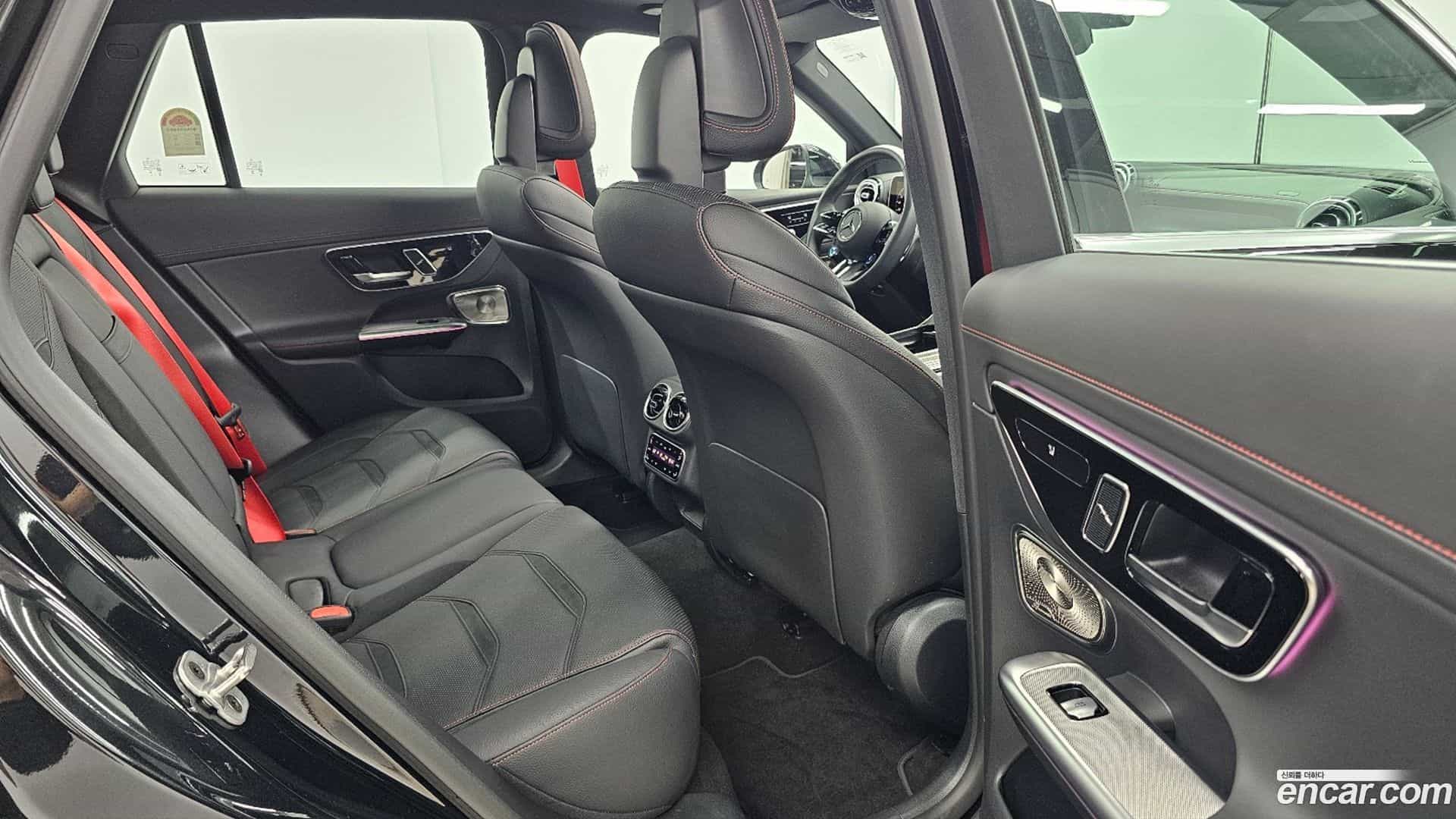 GLC-Class Mercedes-Benz 2025.8-INNER-010