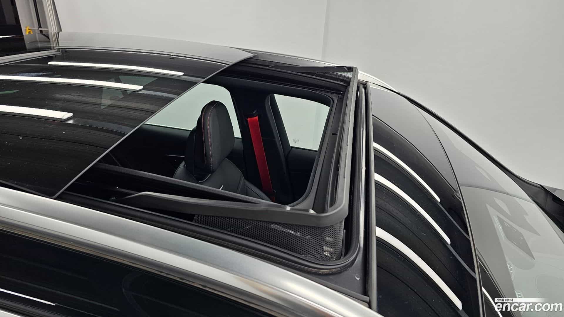 GLC-Class Mercedes-Benz 2025.8-OPTION-016