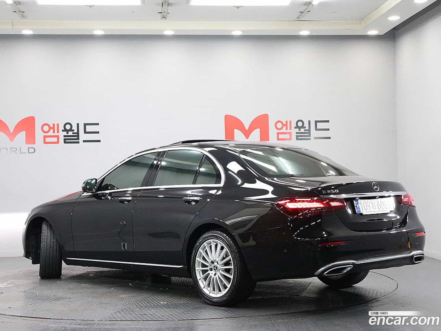 E-Class Mercedes-Benz 2022.2-OUTER-004