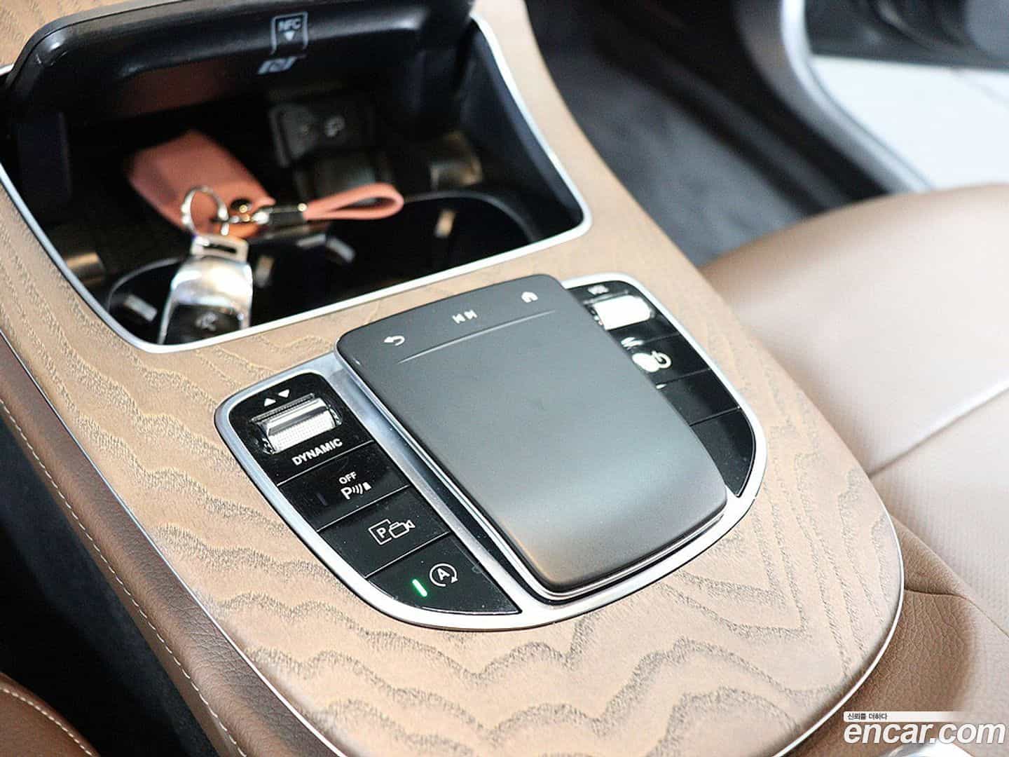 E-Class Mercedes-Benz 2022.2-INNER-009
