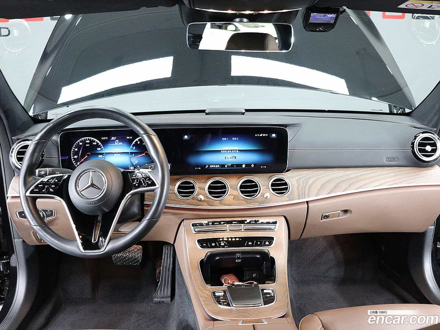 E-Class Mercedes-Benz 2022.2-OPTION-017