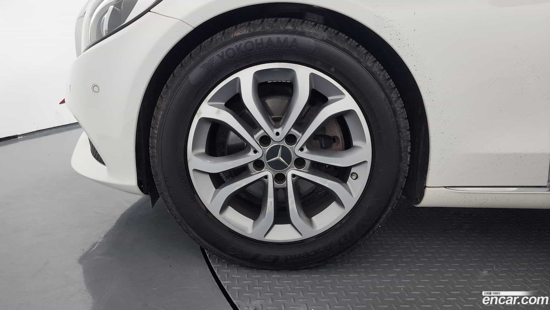 C-Class Mercedes-Benz 2016.1-OUTER-005