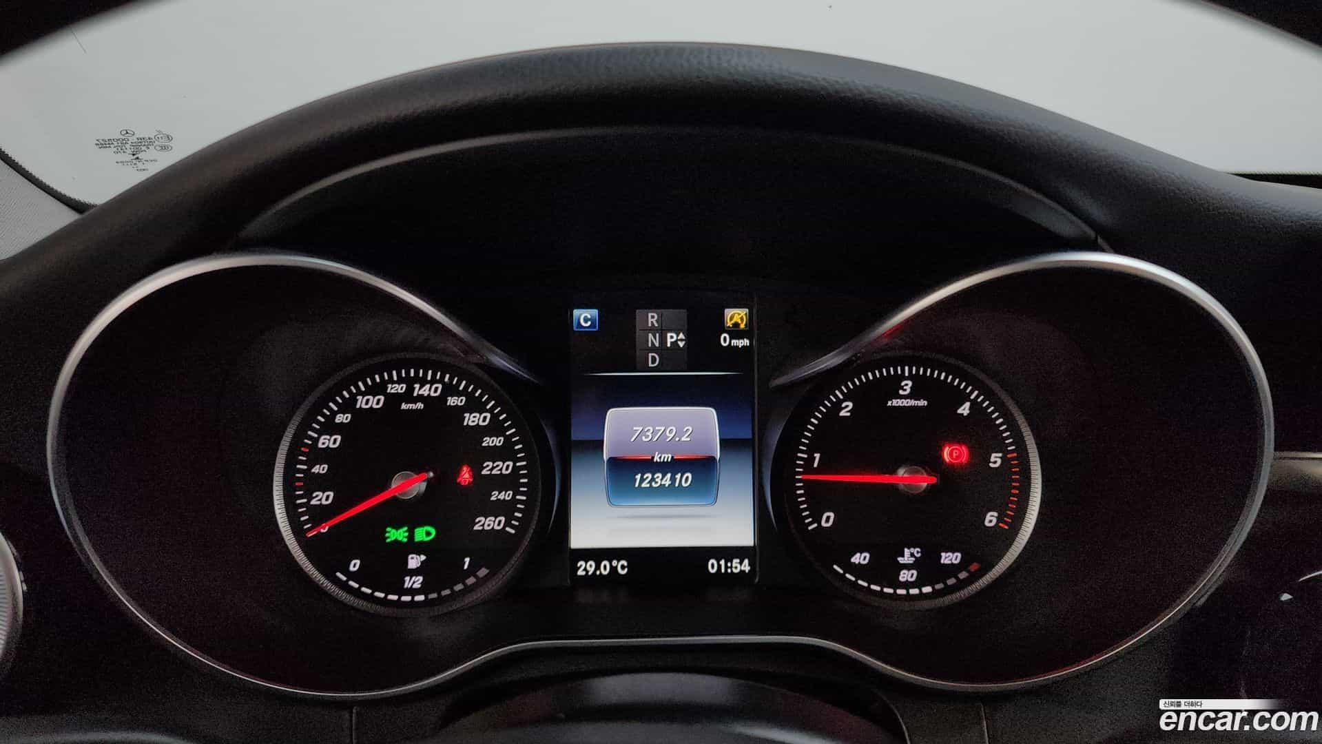 C-Class Mercedes-Benz 2016.1-INNER-008