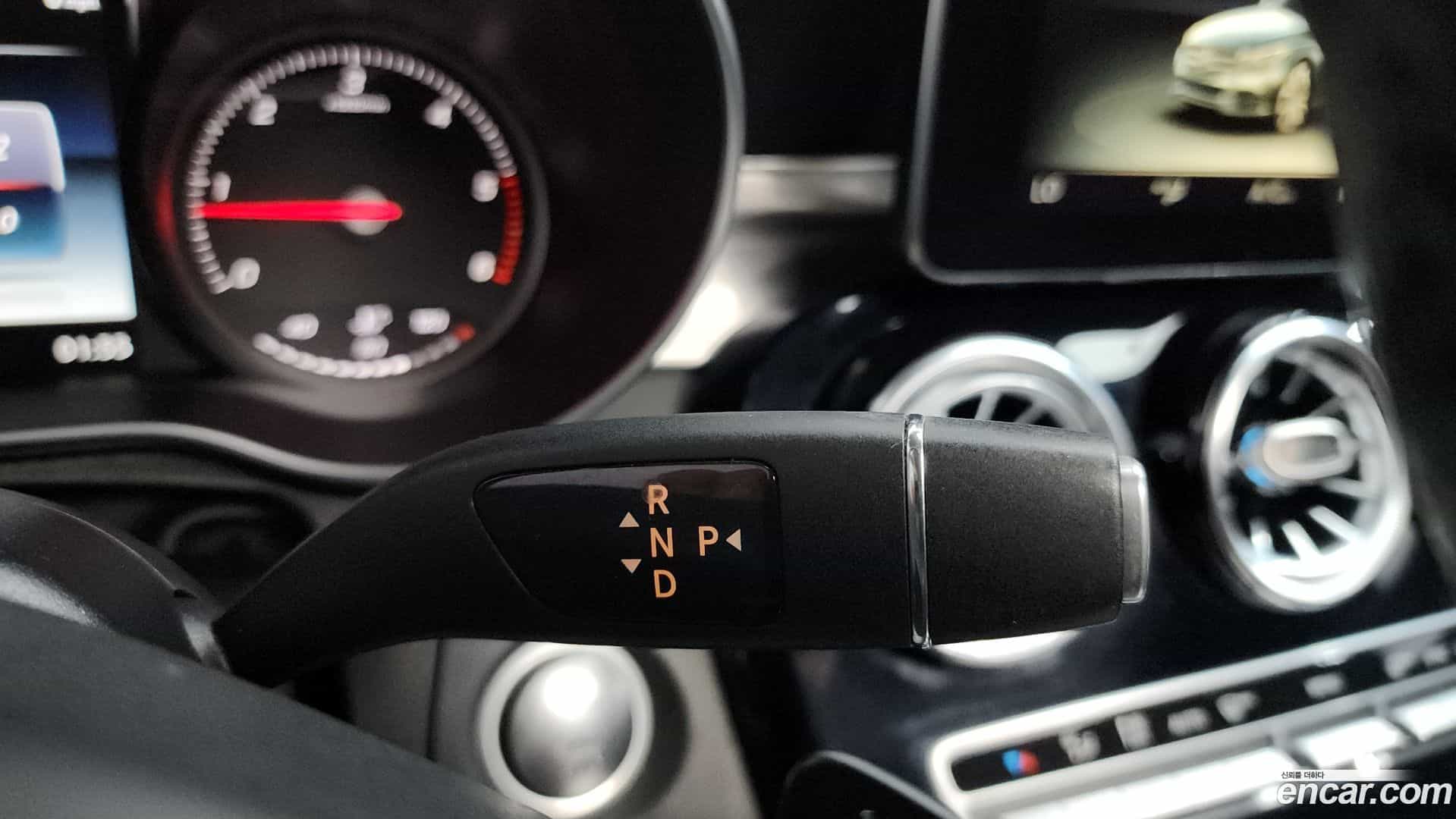 C-Class Mercedes-Benz 2016.1-INNER-009