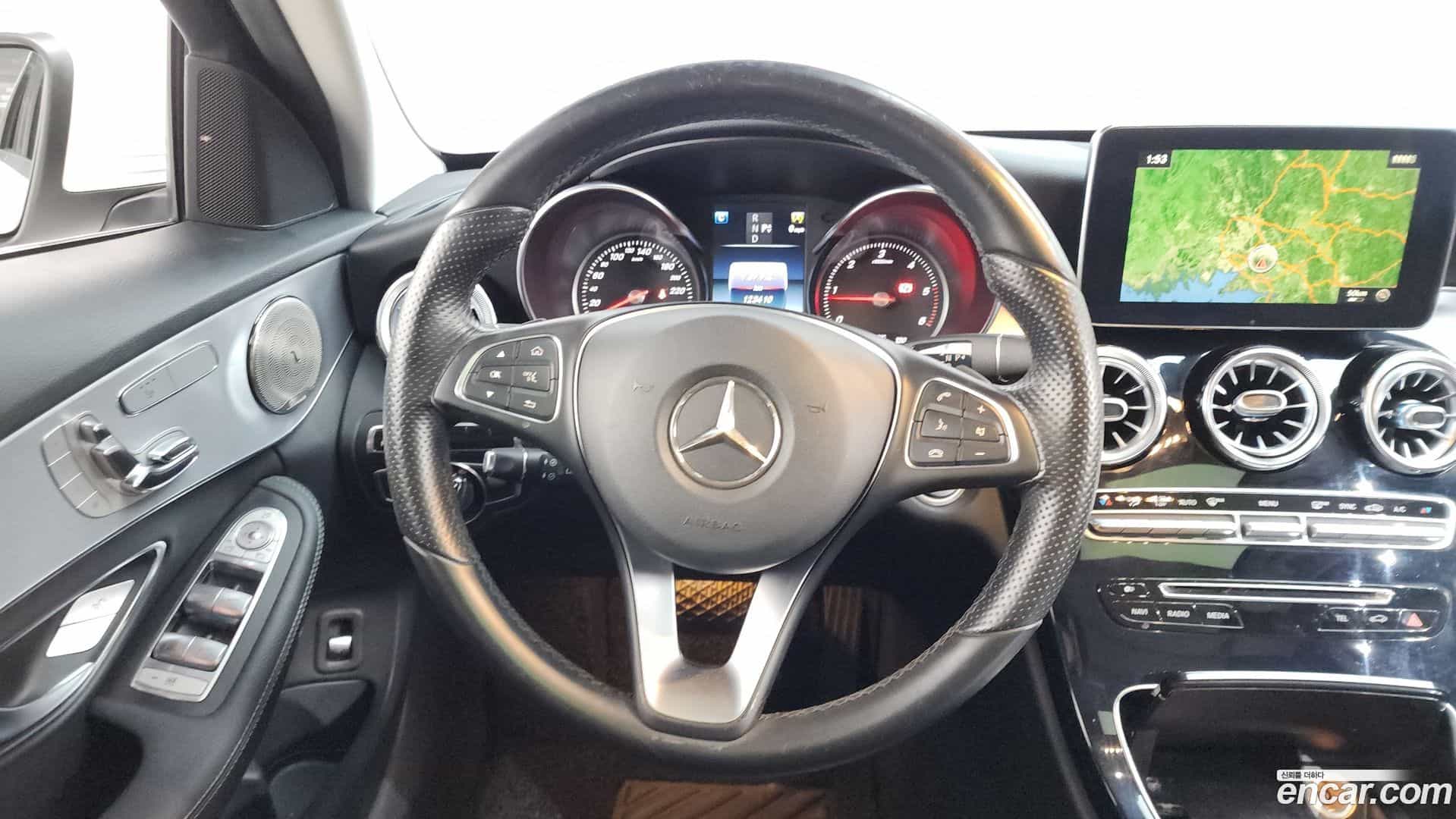 C-Class Mercedes-Benz 2016.1-OPTION-017