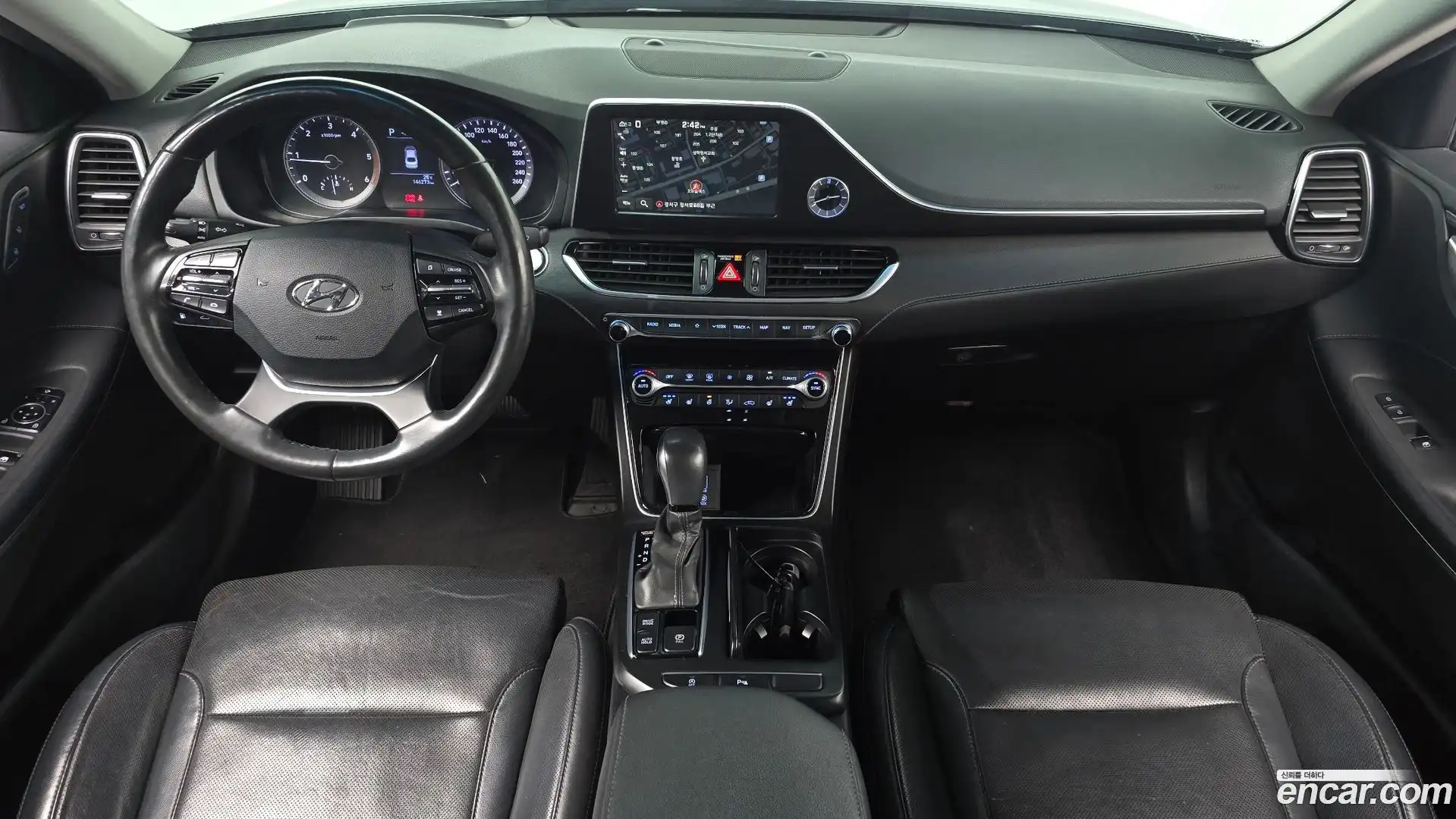 Grandeur Hyundai 2017.2-INNER-007
