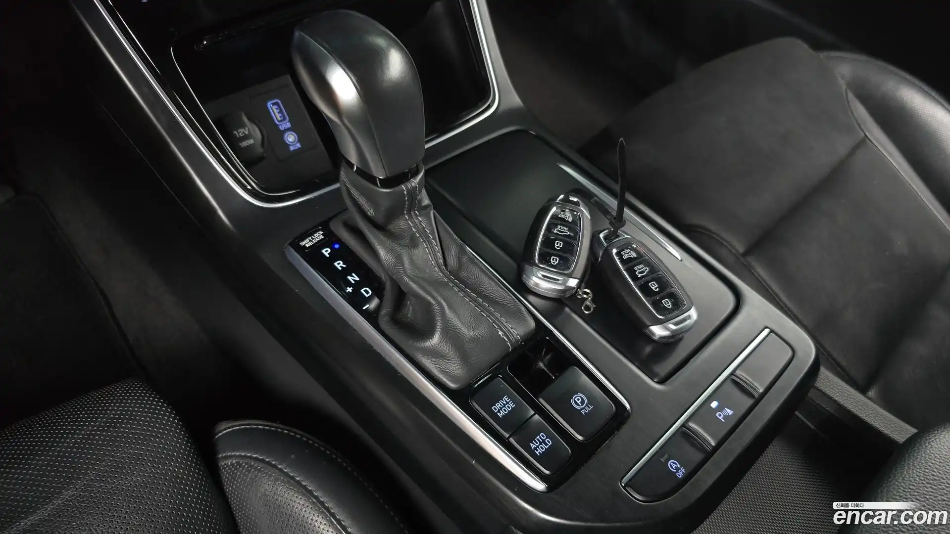 Grandeur Hyundai 2017.2-INNER-009