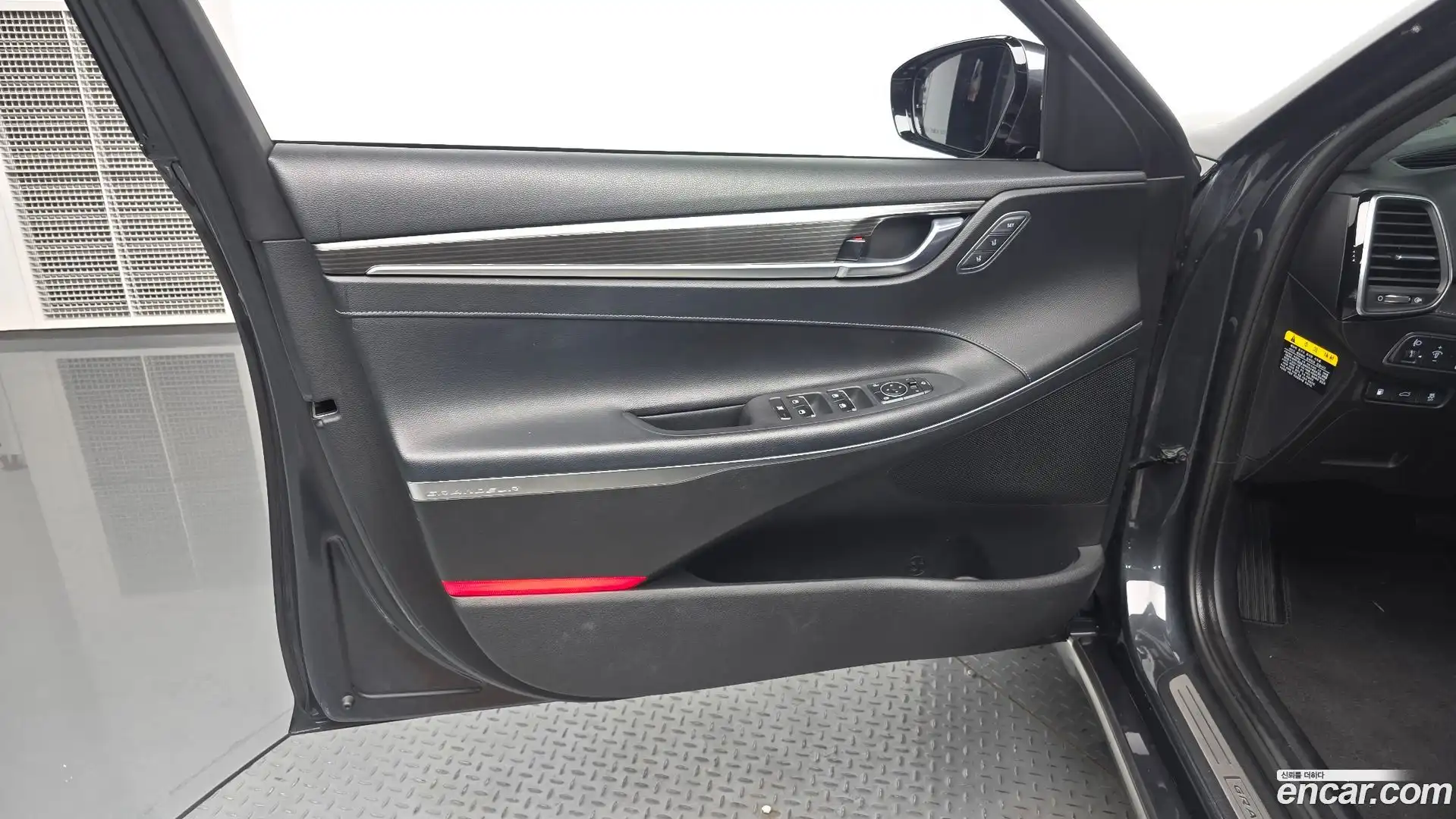 Grandeur Hyundai 2017.2-INNER-034