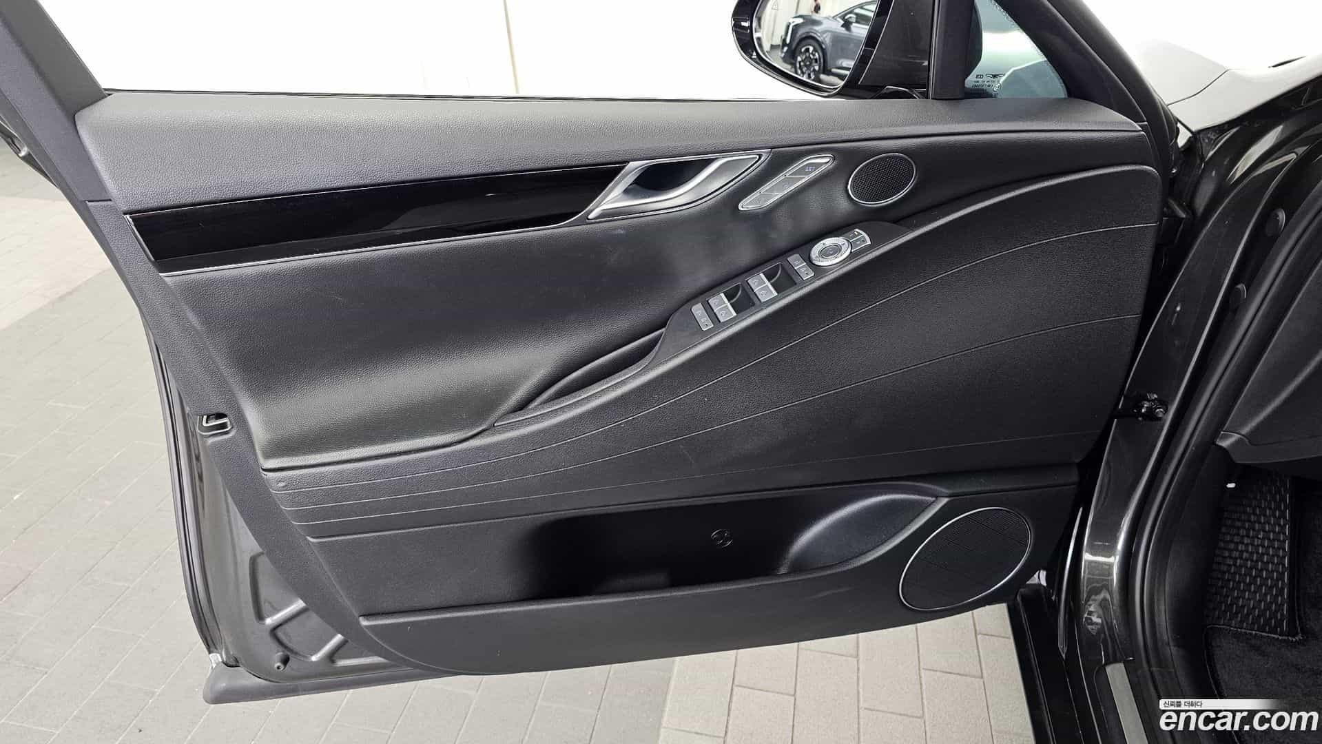 G80 Genesis 2022.4-INNER-034