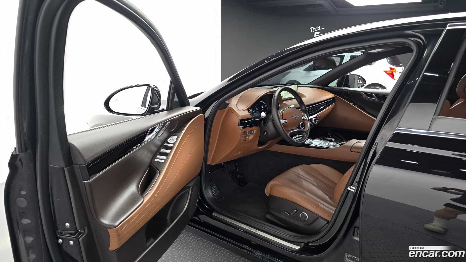 G80 Genesis 2022.2-INNER-010