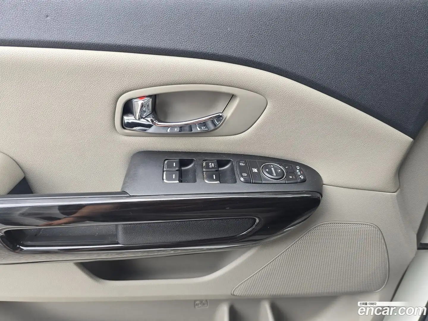 Canival Kia 2019.1-INNER-009