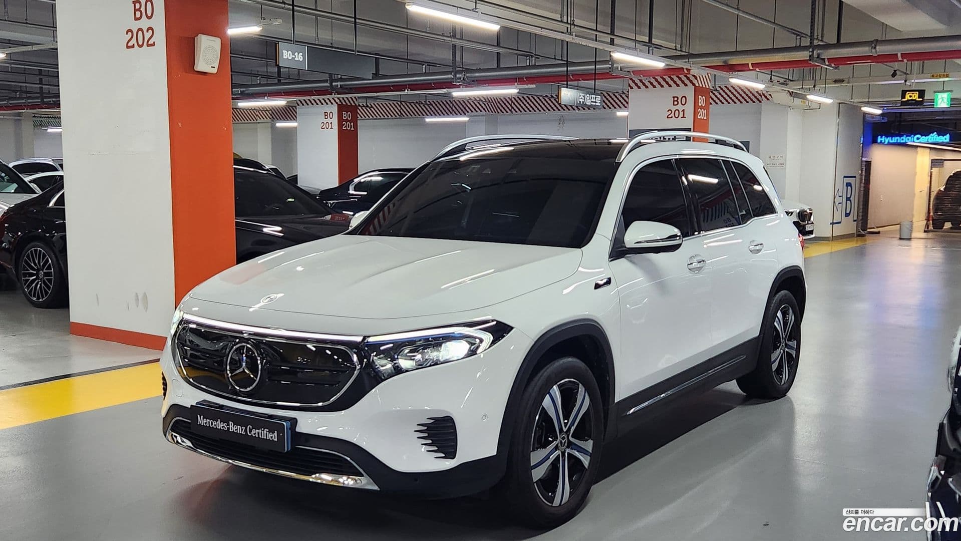 Main__Slider__Photo:EQB Mercedes-Benz 2023.1-0