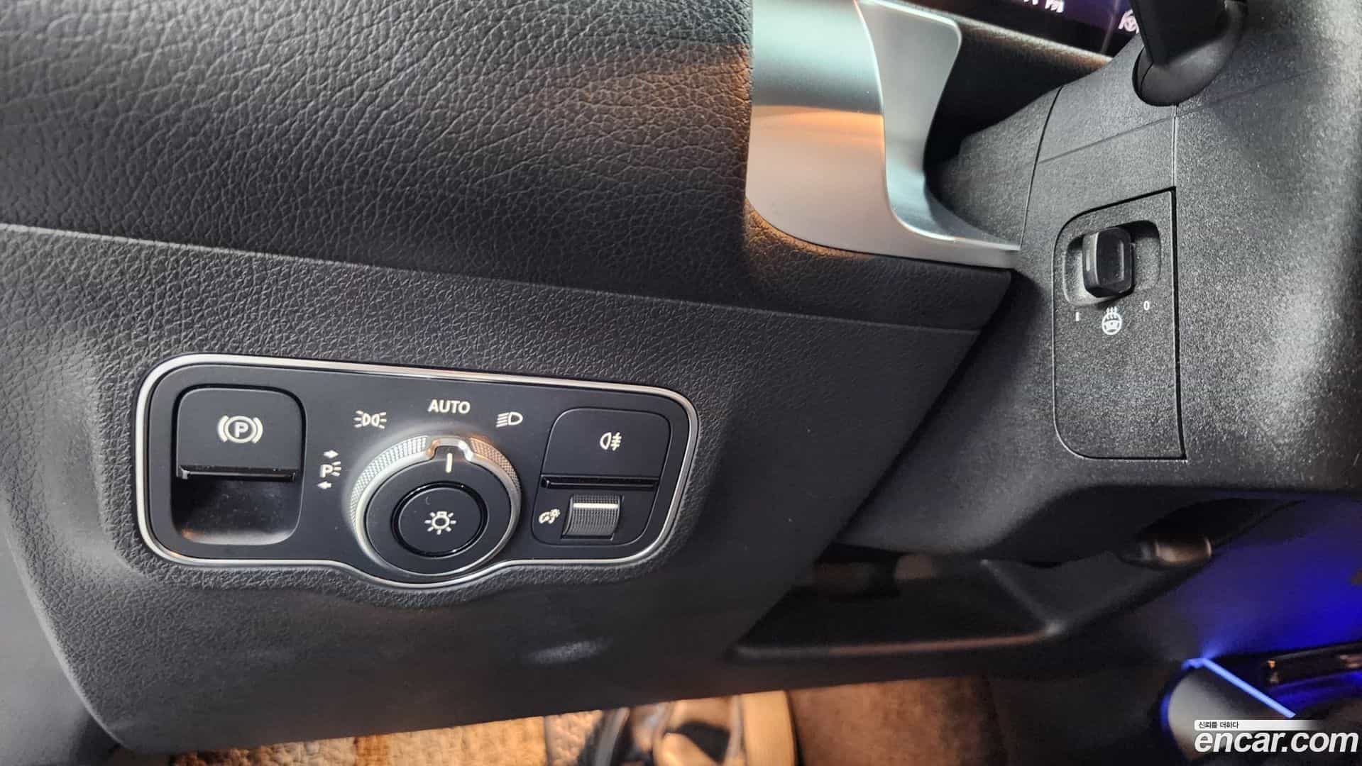 EQB Mercedes-Benz 2023.1-INNER-010