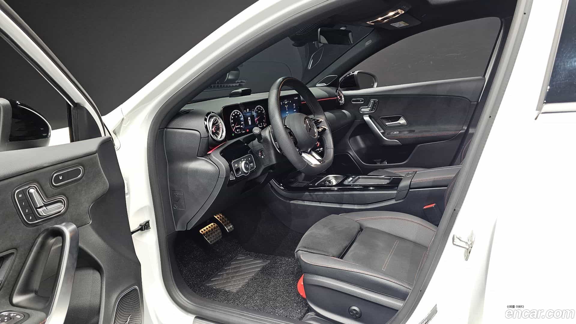 A-Class Mercedes-Benz 2025.2-INNER-010
