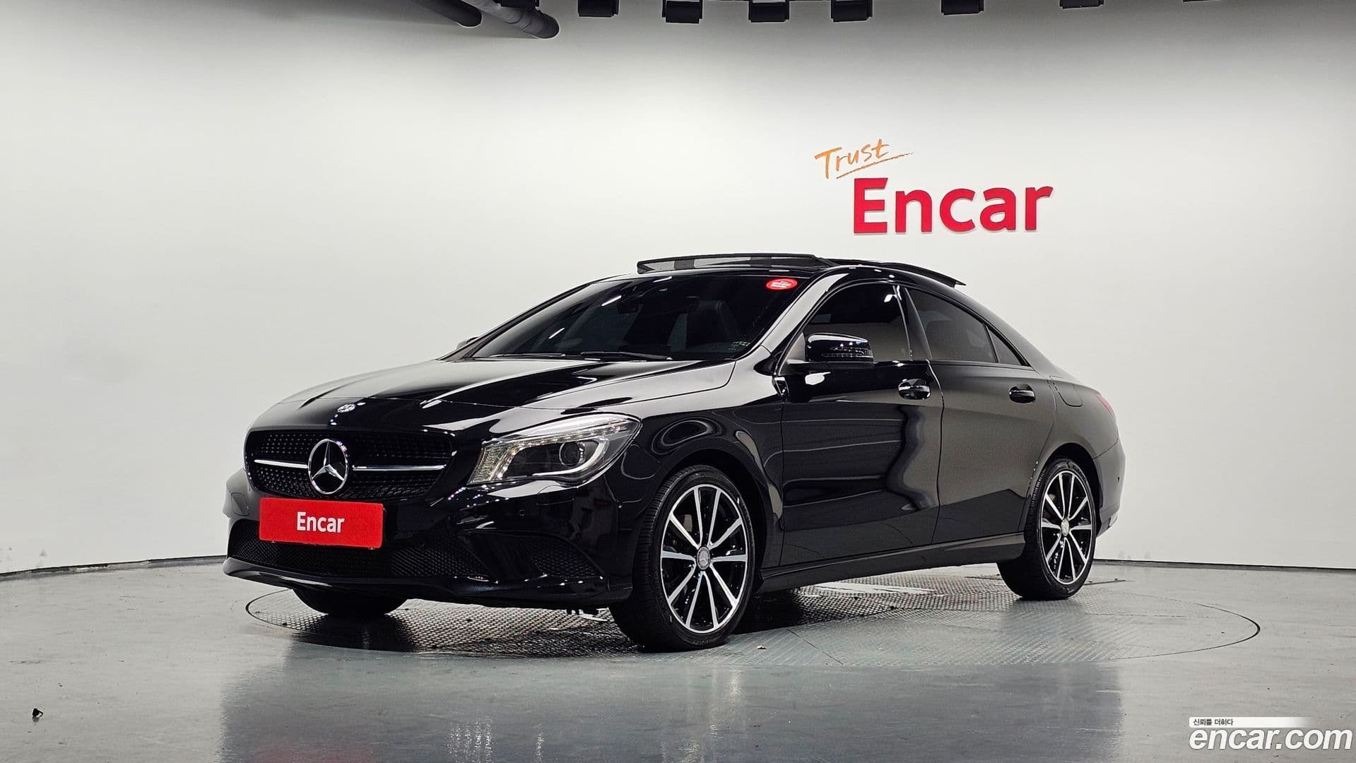 Main__Slider__Photo:CLA-Class Mercedes-Benz 2015.5-0