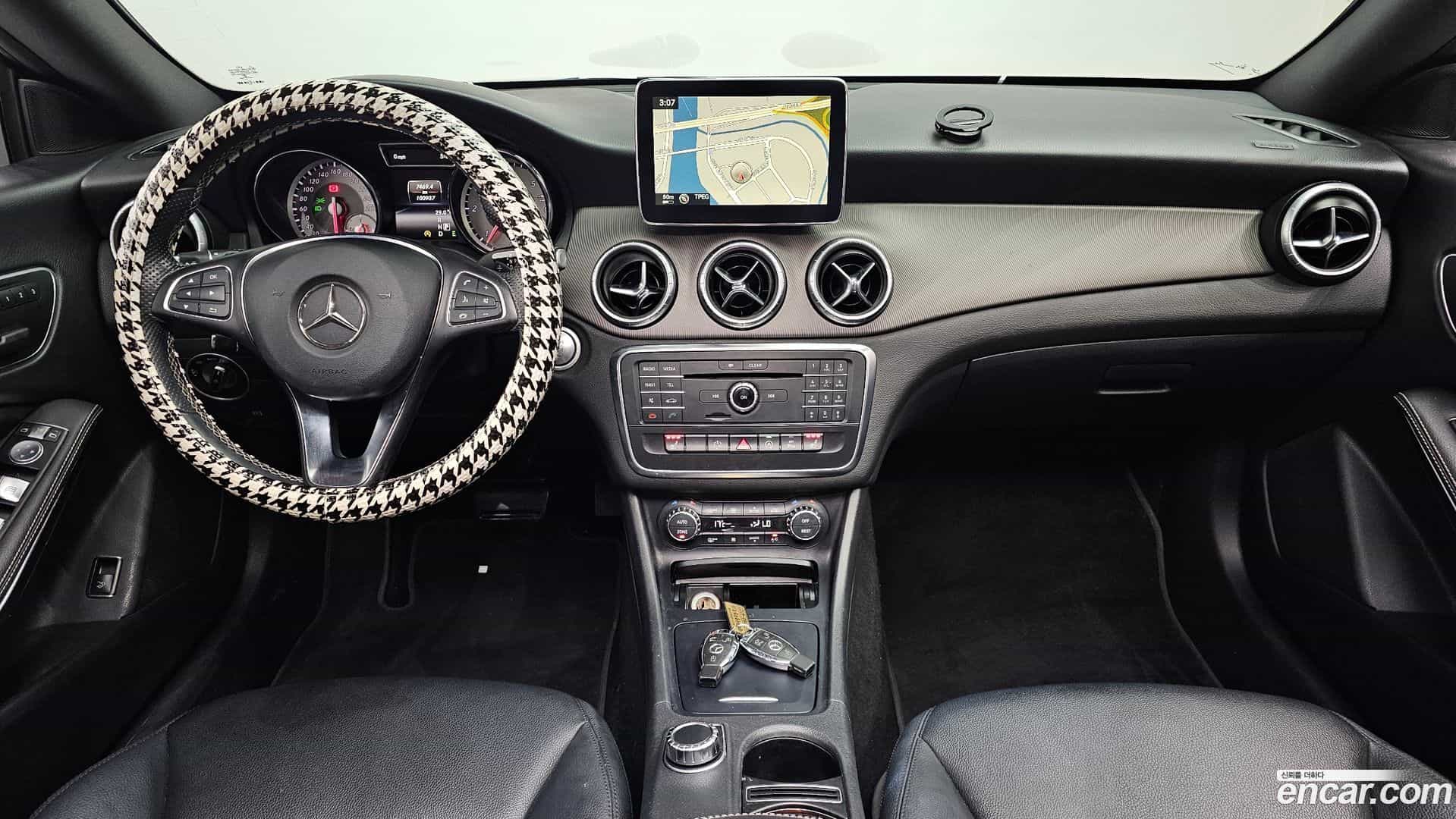 CLA-Class Mercedes-Benz 2015.5-INNER-007