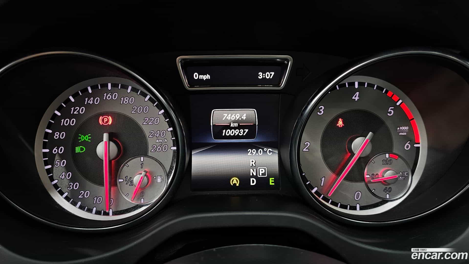 CLA-Class Mercedes-Benz 2015.5-INNER-008