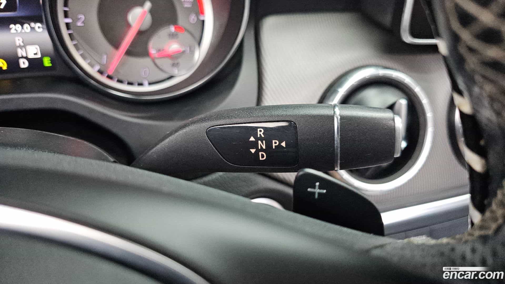 CLA-Class Mercedes-Benz 2015.5-INNER-009