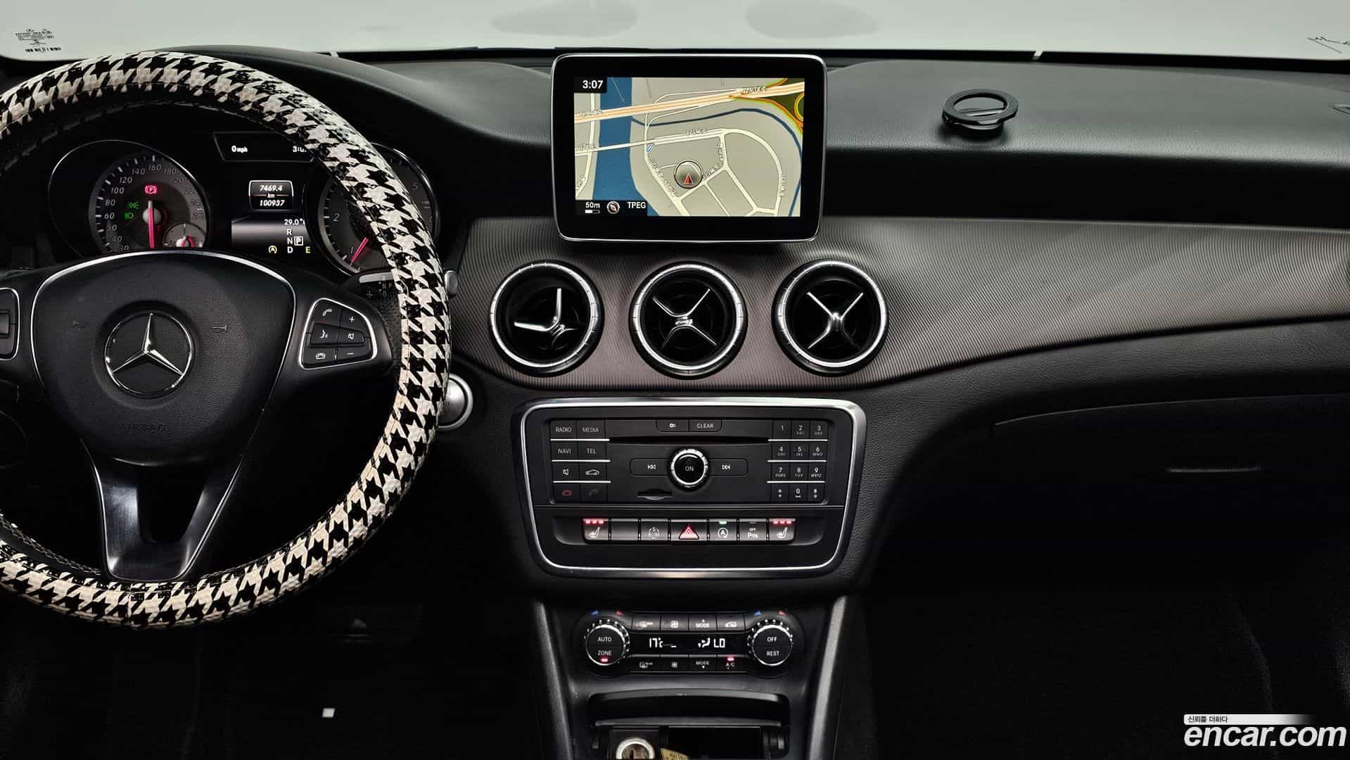 CLA-Class Mercedes-Benz 2015.5-OPTION-019