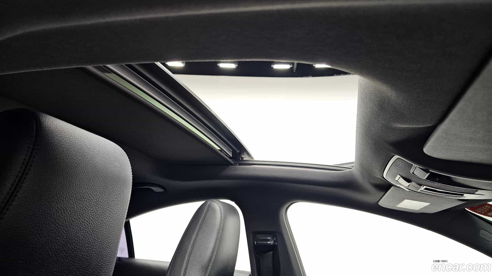 CLA-Class Mercedes-Benz 2015.5-OPTION-023