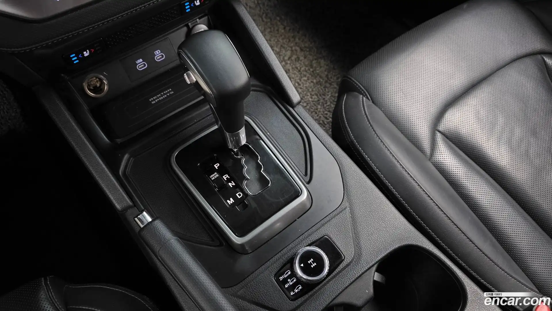 Rexton KG Mobility 2023.9-INNER-009