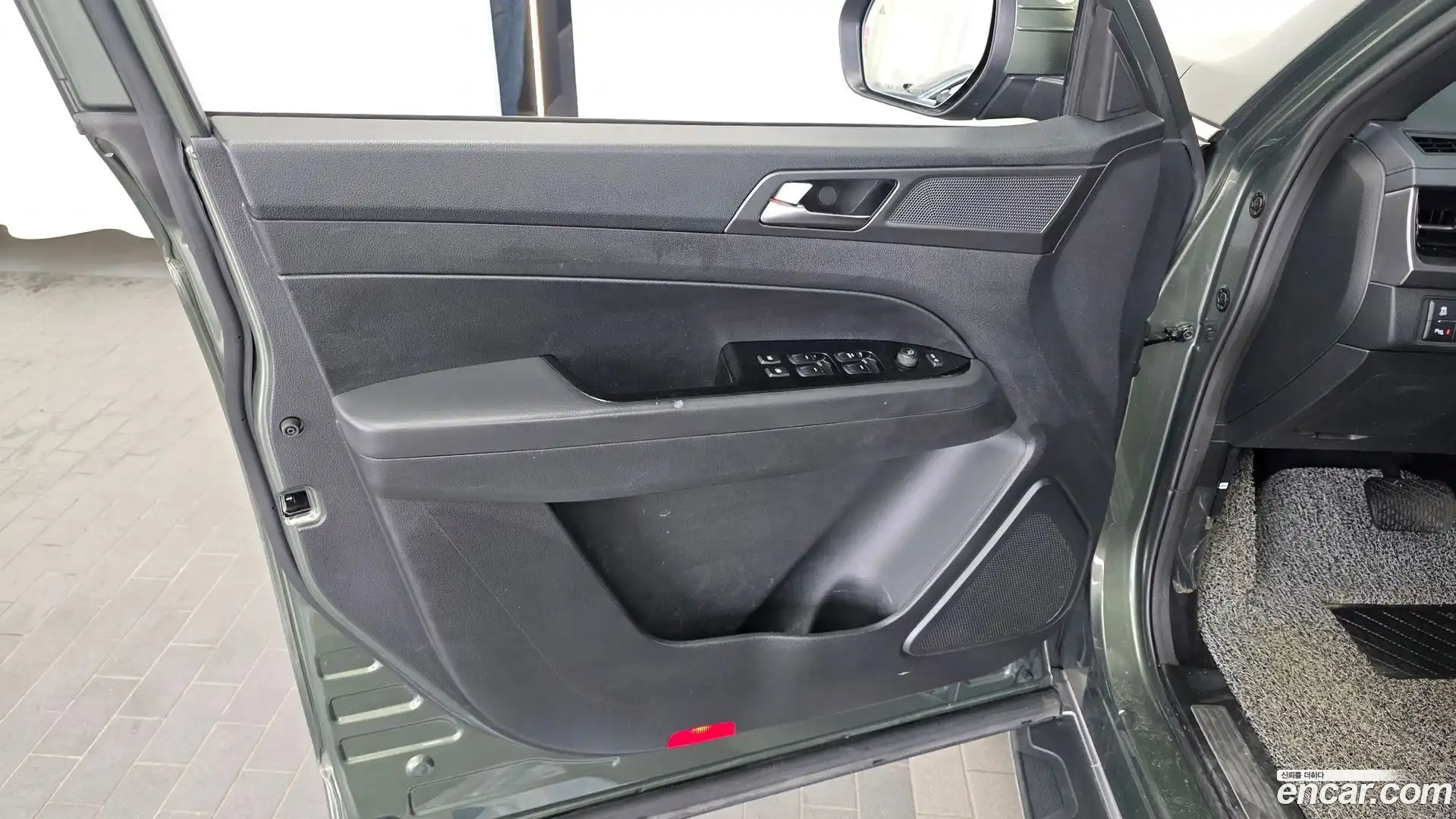 Rexton KG Mobility 2023.9-INNER-034