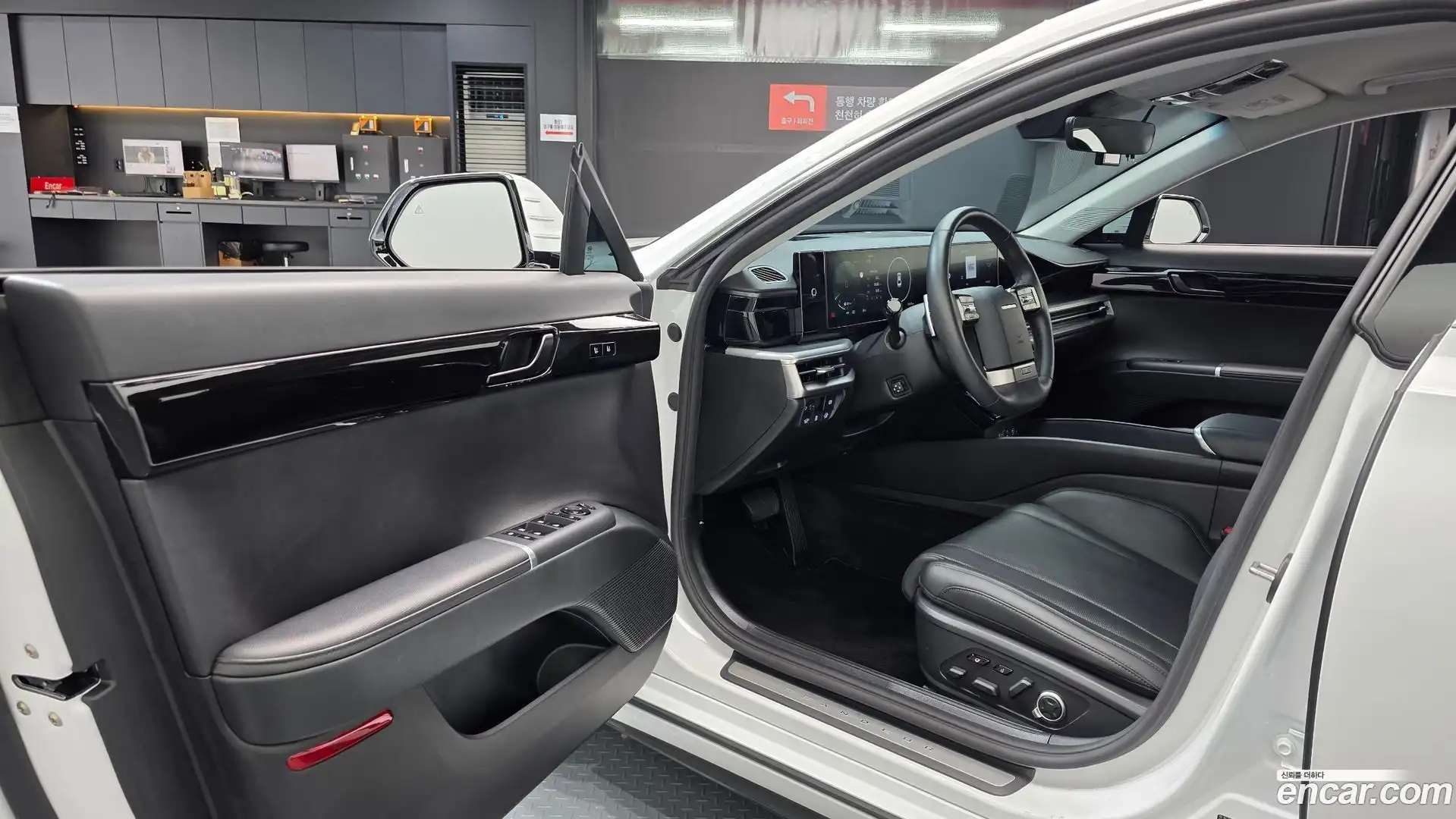 Grandeur Hyundai 2024.3-INNER-010
