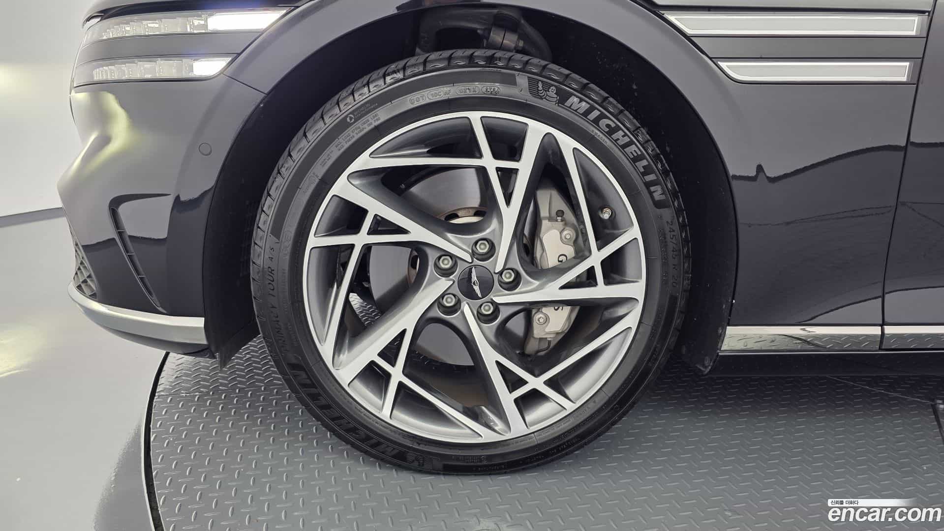 G90 Genesis 2024.11-OUTER-005