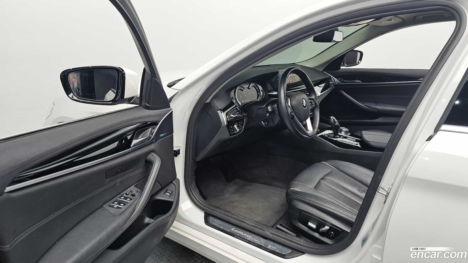 5-Series BMW 2018.5-INNER-010