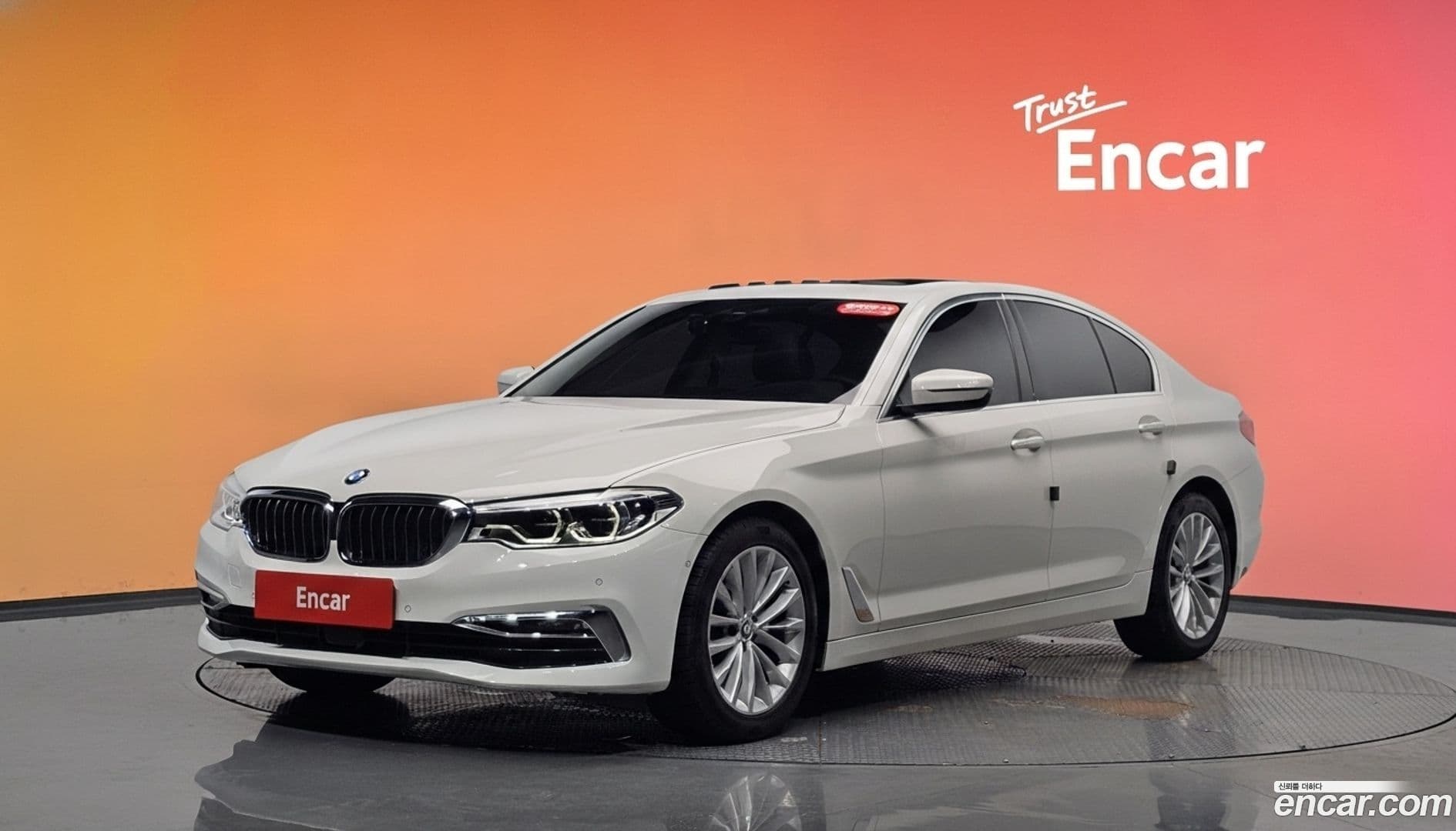 Main__Slider__Photo:5-Series BMW 2018.5-0