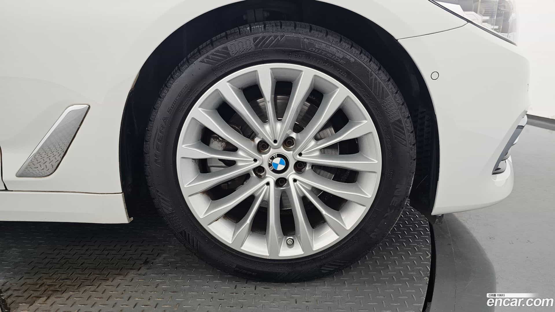 5-Series BMW 2018.5-OUTER-031