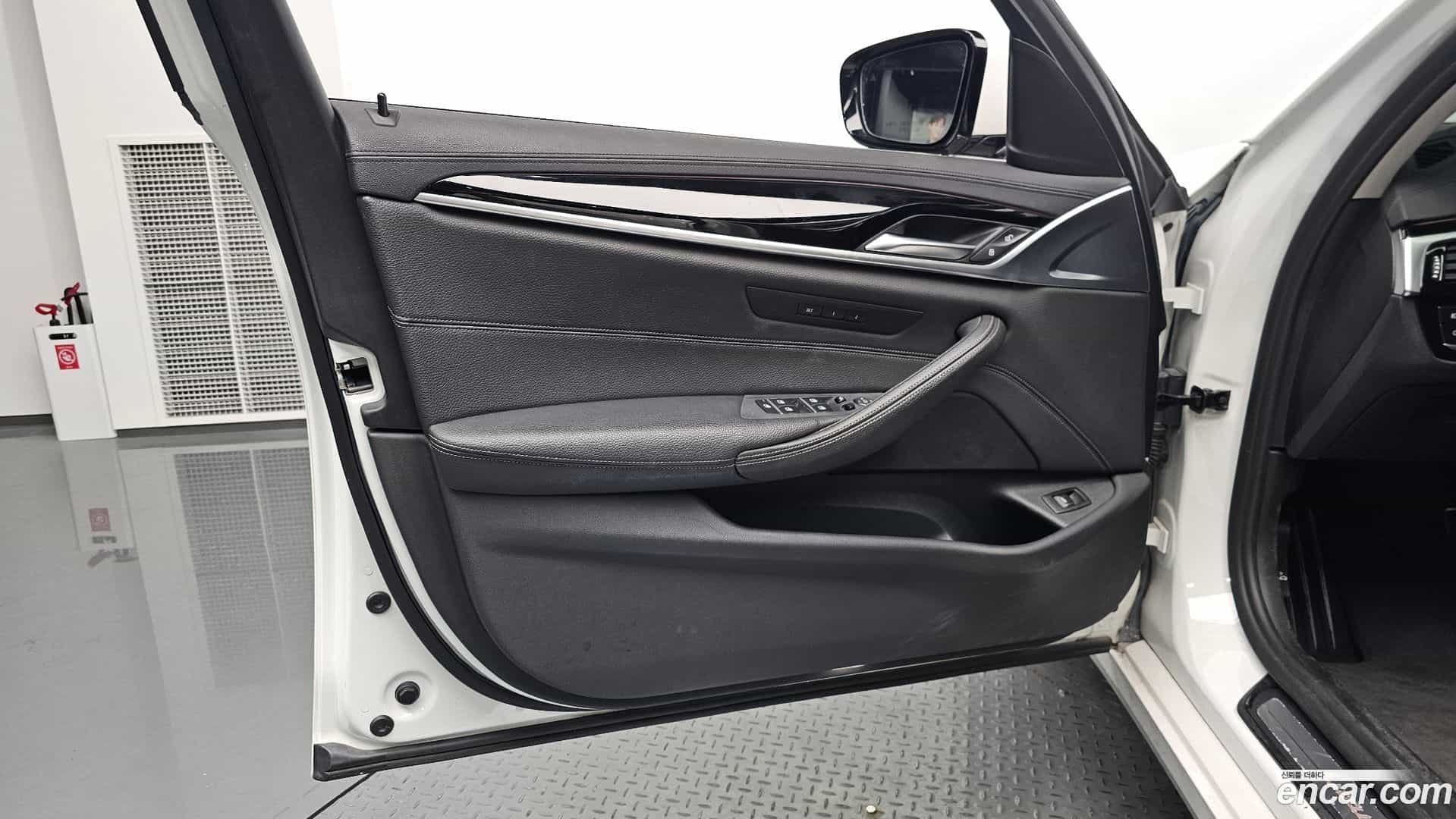 5-Series BMW 2018.5-INNER-034