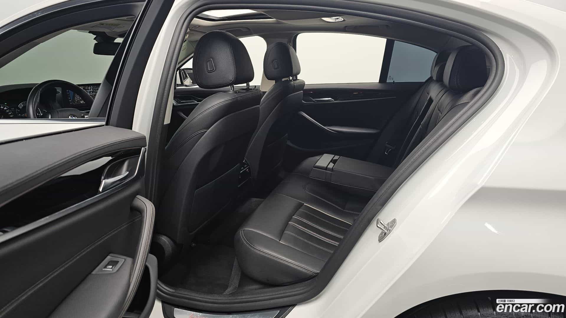 5-Series BMW 2018.5-INNER-036