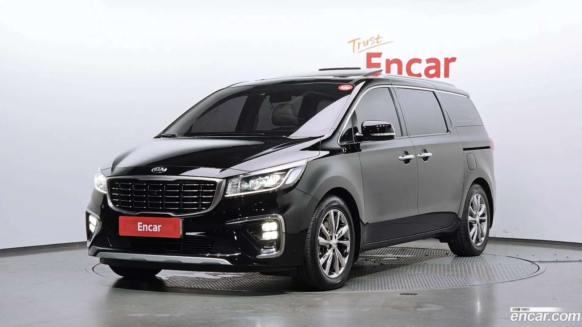 Main__Slider__Photo:Canival Kia 2018.8-0