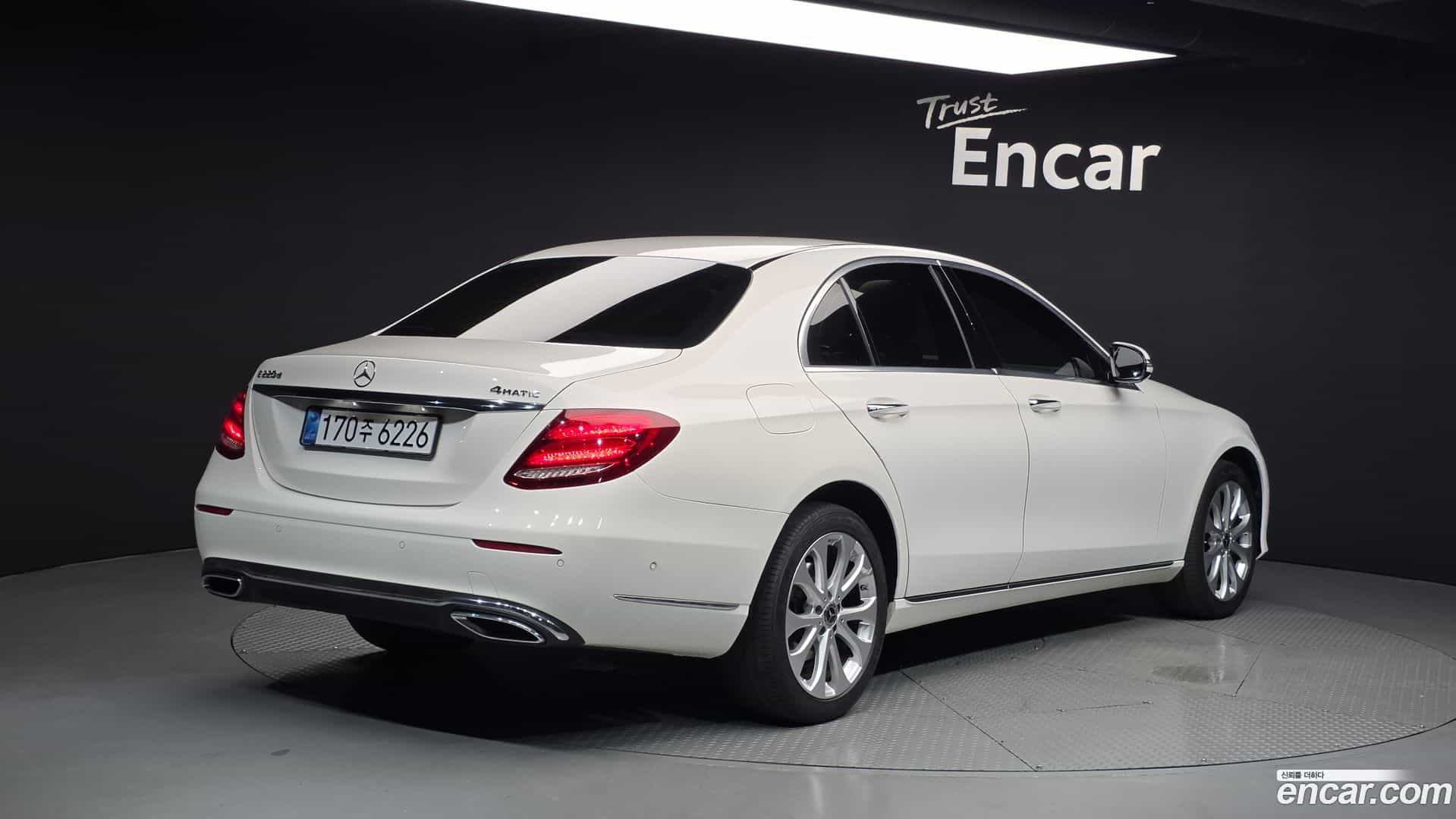 E-Class Mercedes-Benz 2018.3-OUTER-002