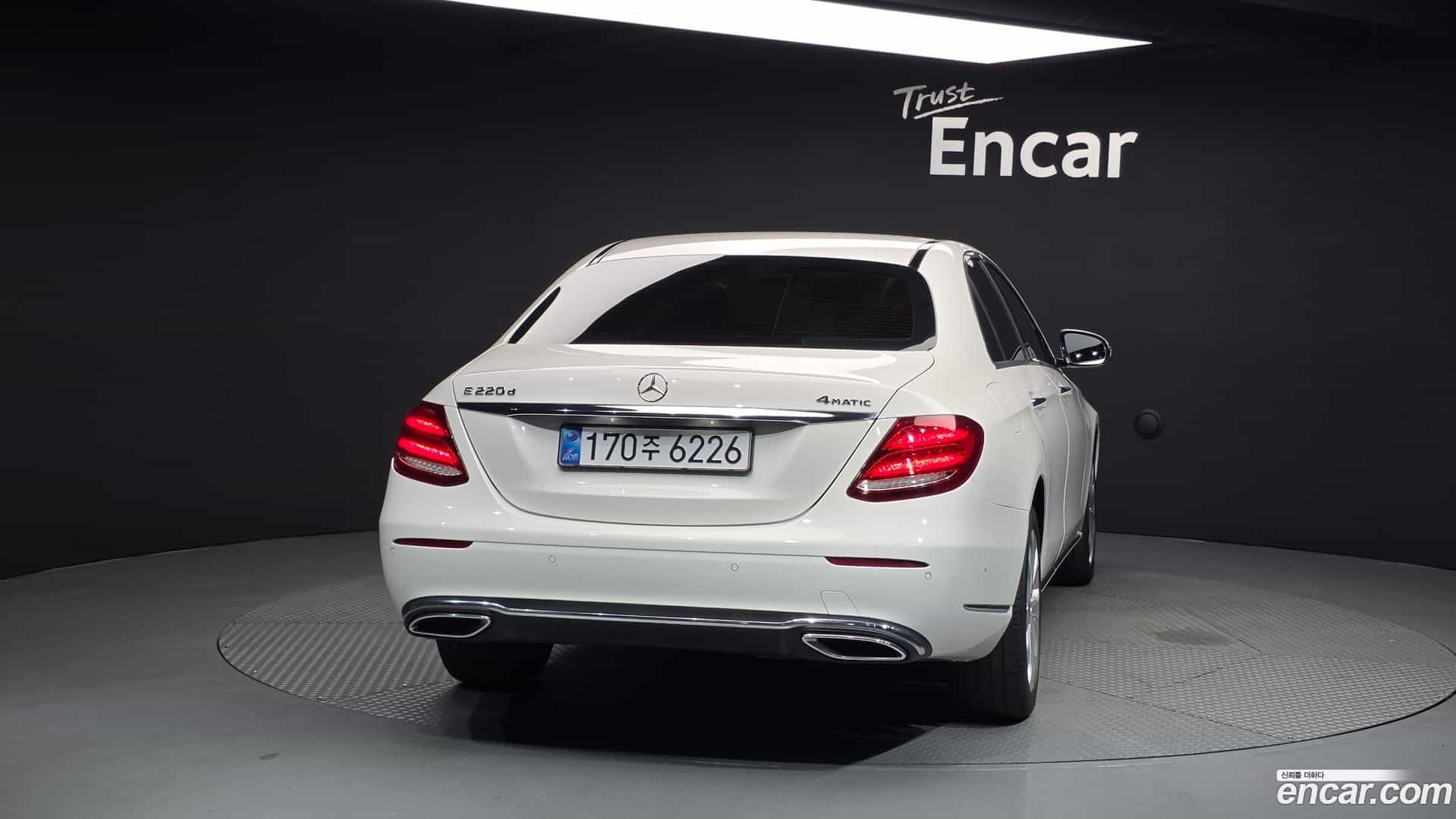 E-Class Mercedes-Benz 2018.3-OUTER-004