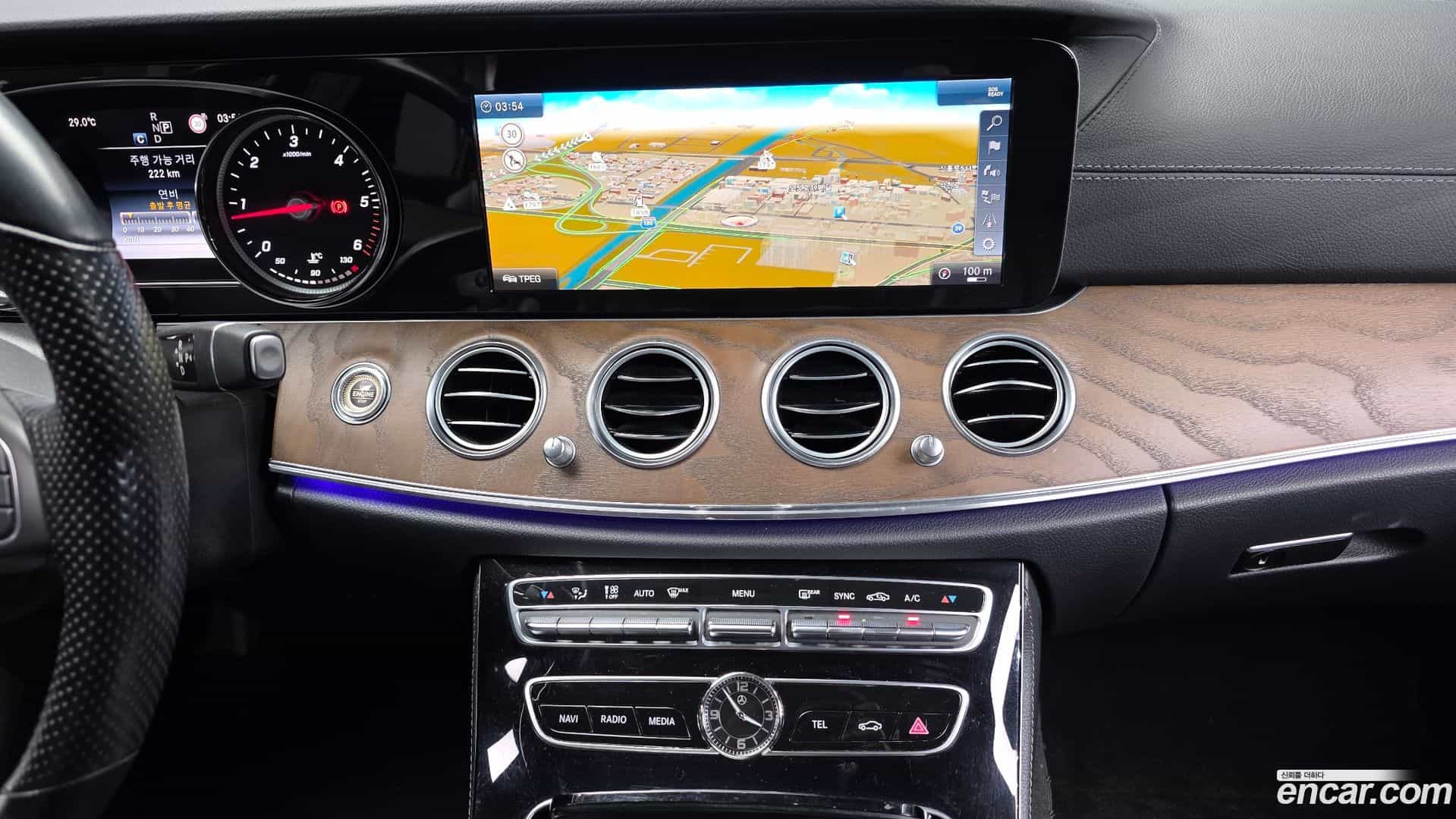 E-Class Mercedes-Benz 2018.3-OPTION-018