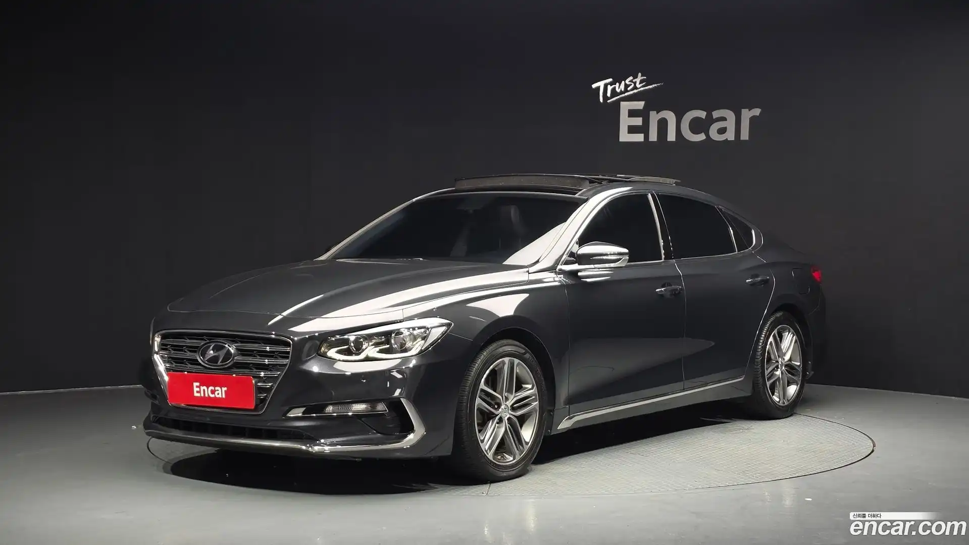 Grandeur Hyundai 2017.1-OUTER-001