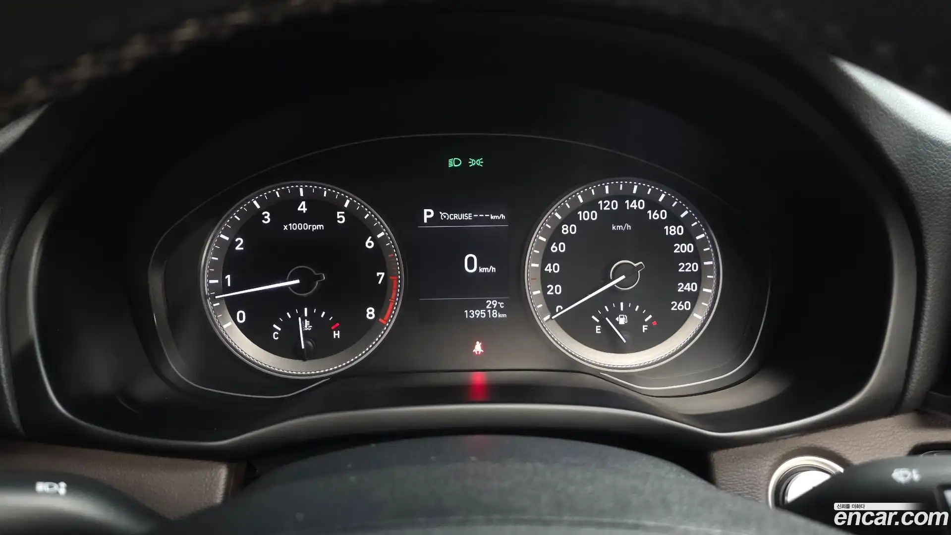 Grandeur Hyundai 2017.1-INNER-008