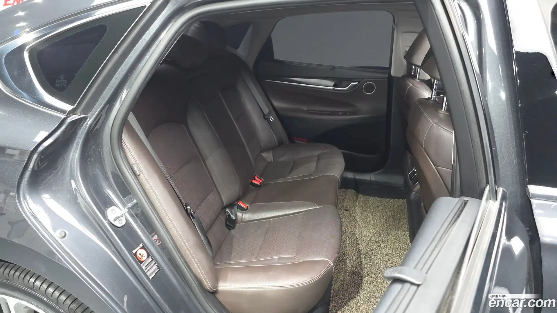 Grandeur Hyundai 2017.1-OPTION-015