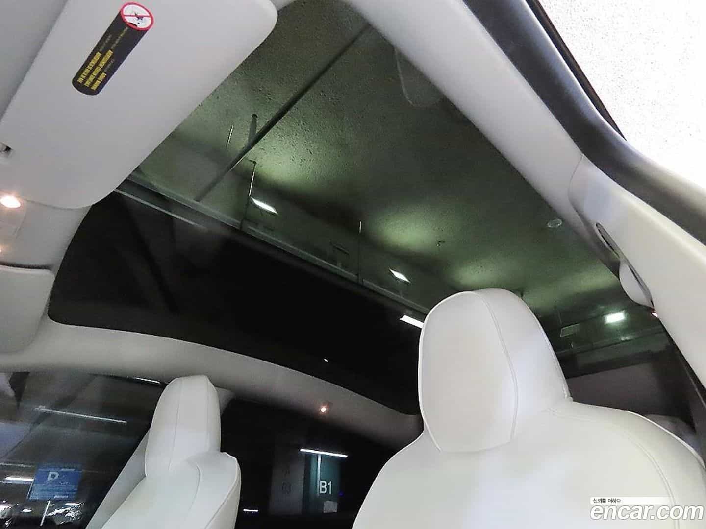 Model Y Tesla 2021.5-OPTION-019