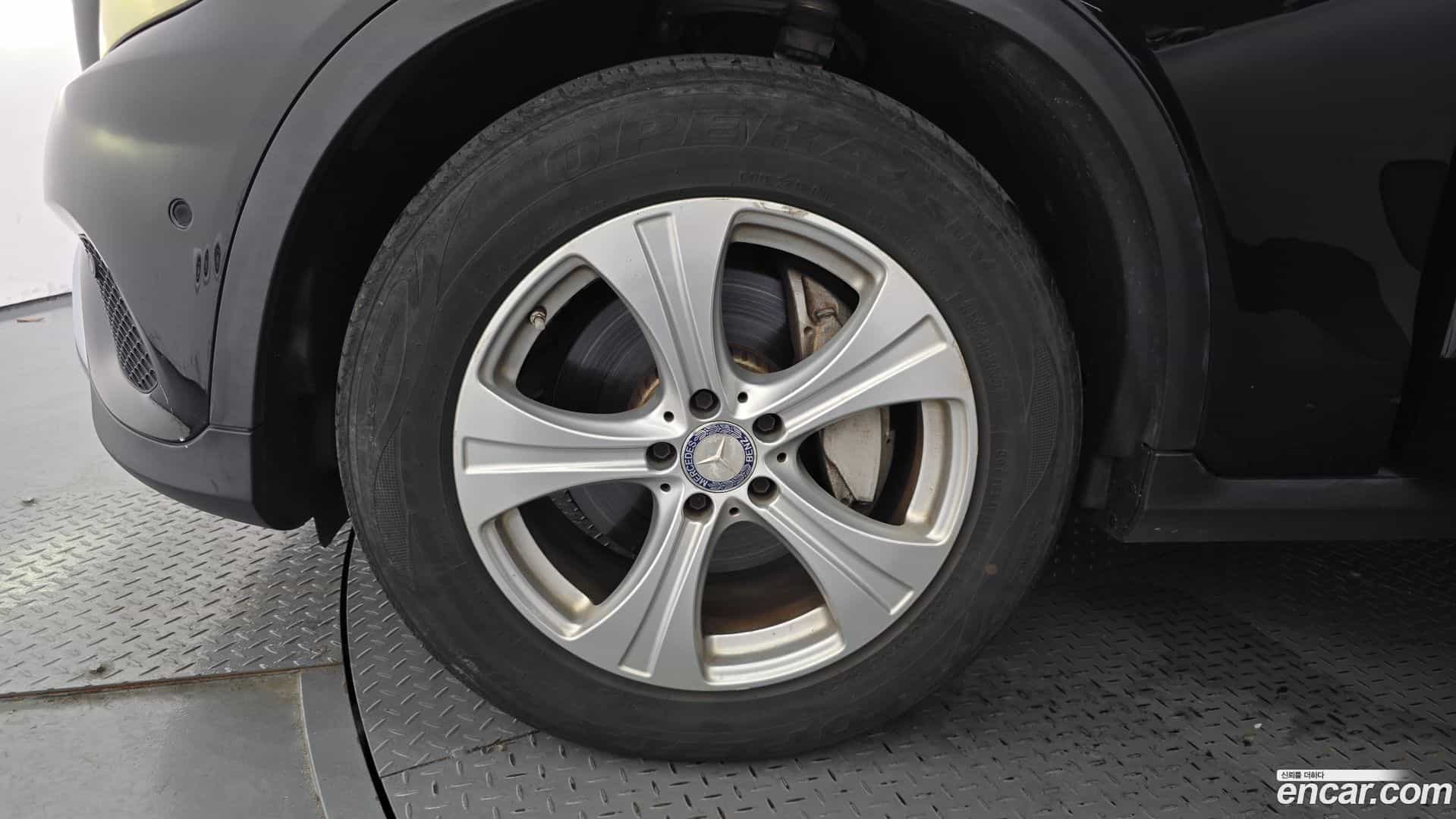 GLC-Class Mercedes-Benz 2016.7-OUTER-005